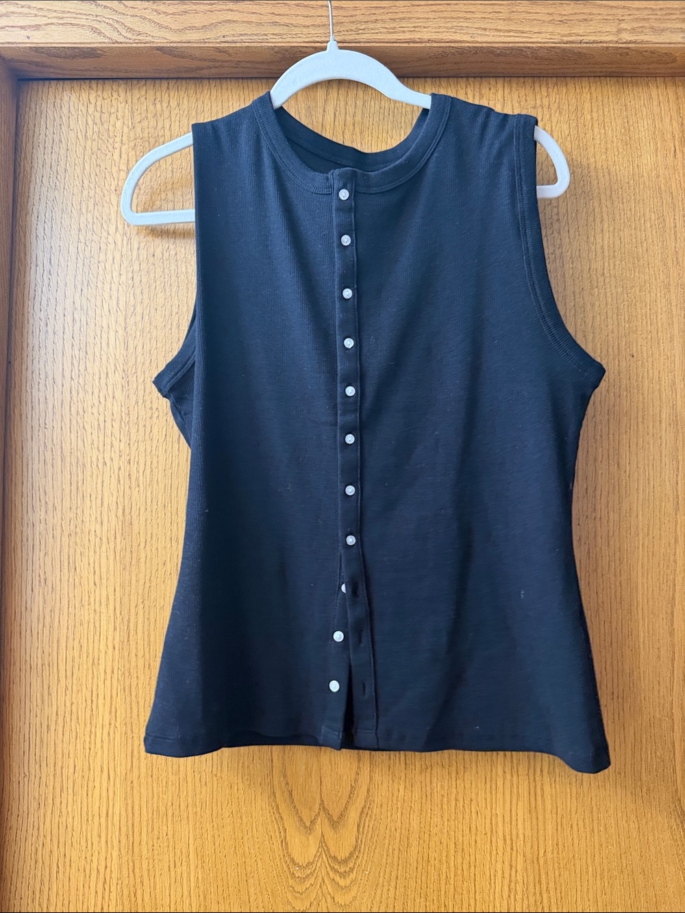 Abercrombie & Fitch Black Sleeveless Button-Front Tank